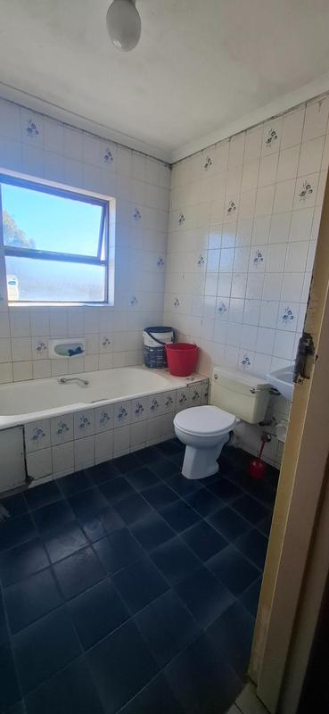 4 Bedroom Property for Sale in Cravenby Western Cape